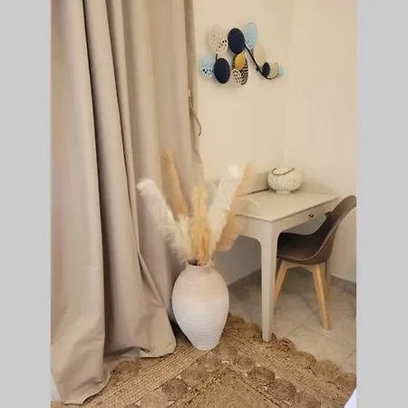 Family House With Garden 3 Min To Beach Метана